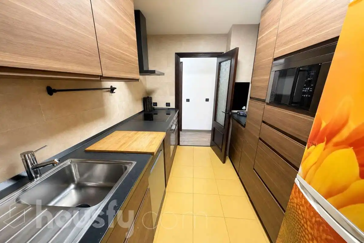 Kitchen of Flat for rent in Madrid  with Air Conditioner, Heating and Parquet flooring