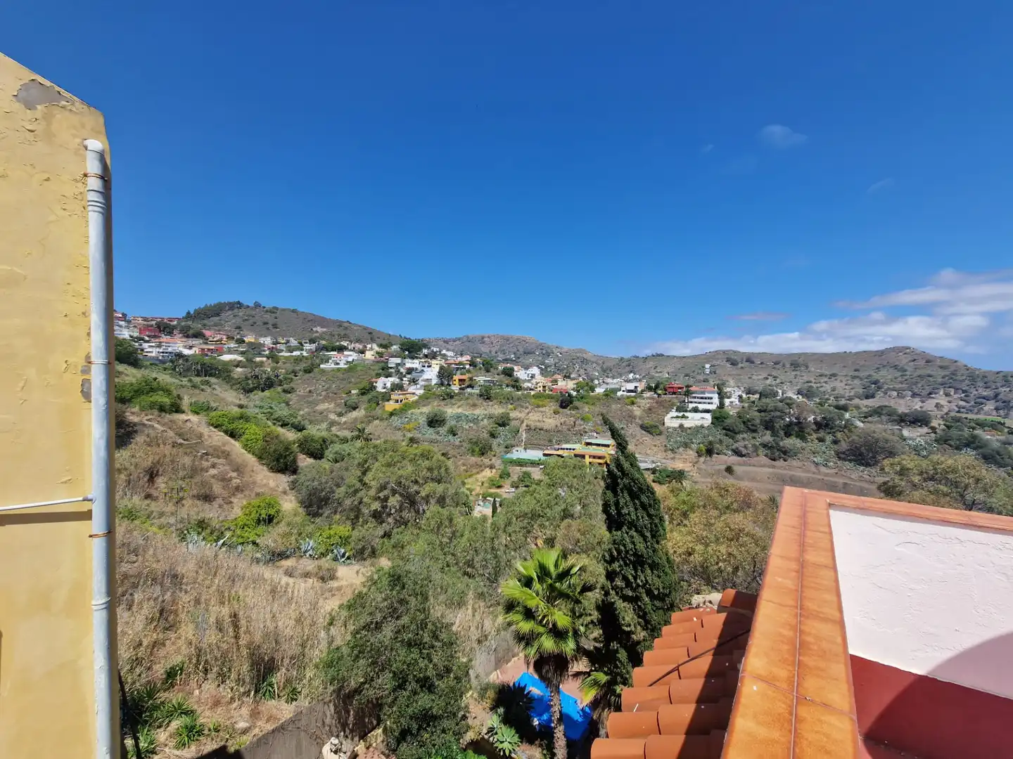Vista exterior de Casa o xalet en venda en Las Palmas de Gran Canaria amb Jardí privat, Terrassa i Balcó