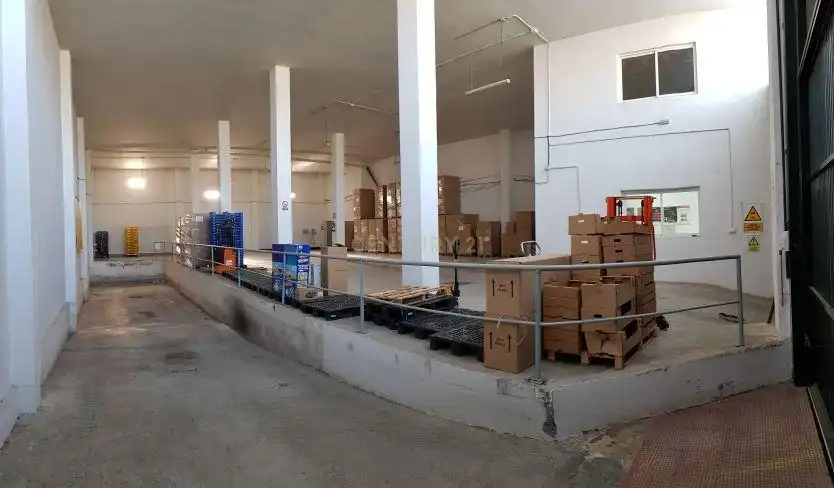 Fabrikhallen zum Verkauf in Salobreña