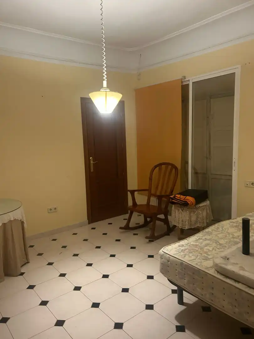 Dormitori de Casa o xalet en venda en Jaén amb Terrassa, Moblat i Alarma