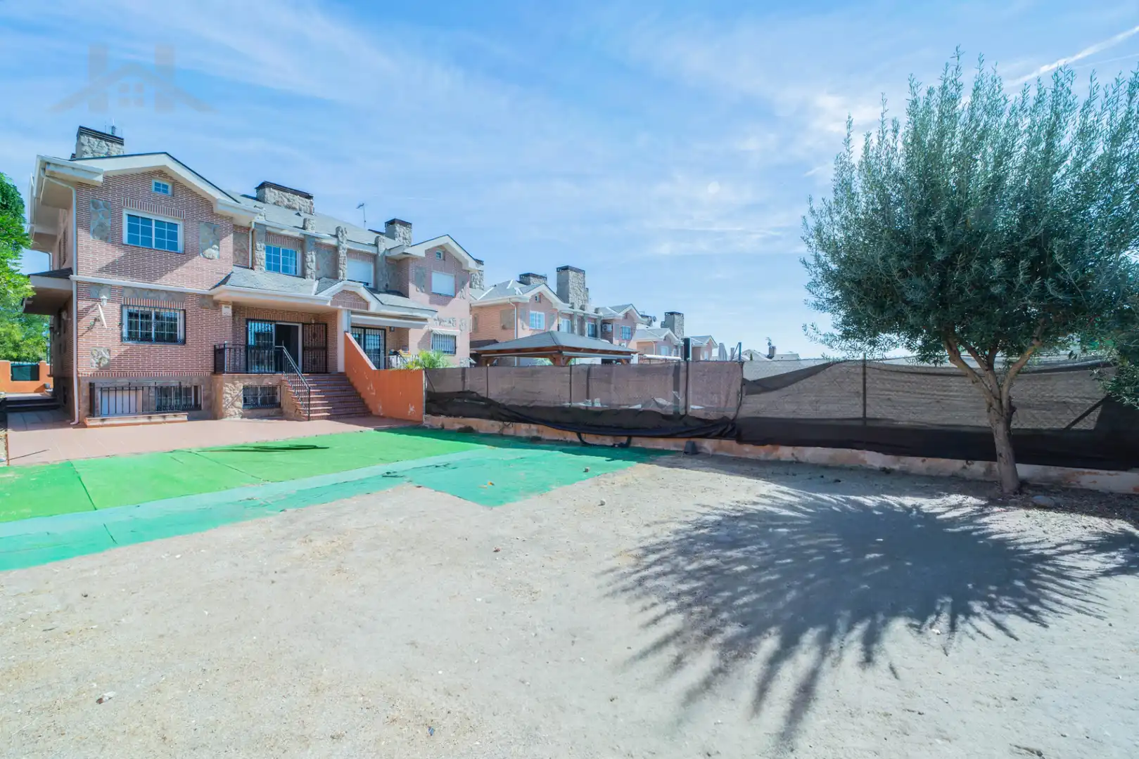 Semi-detached house with terrace for sale in Calle Río Guadalix 33, imagen 2