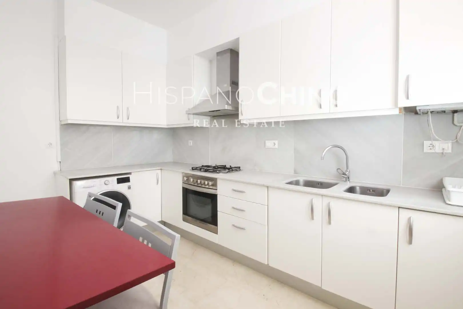 Cuina de Apartament en venda en Valencia amb Aire condicionat, Calefacció i Forn