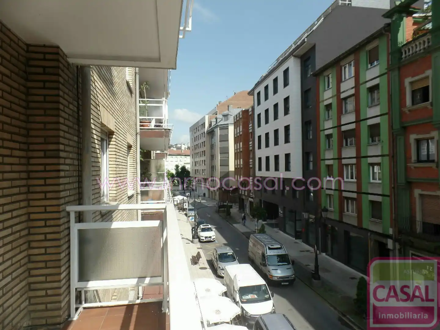 Vista exterior de Piso de alquiler en Oviedo  con Calefacción, Terraza y Amueblado