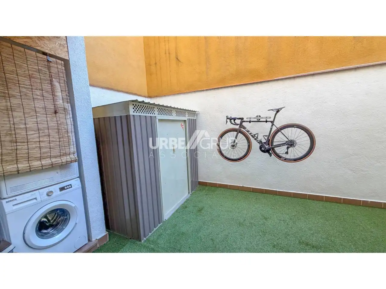Balcony of Flat for sale in Terrassa  with Air Conditioner, Heating and Private garden
