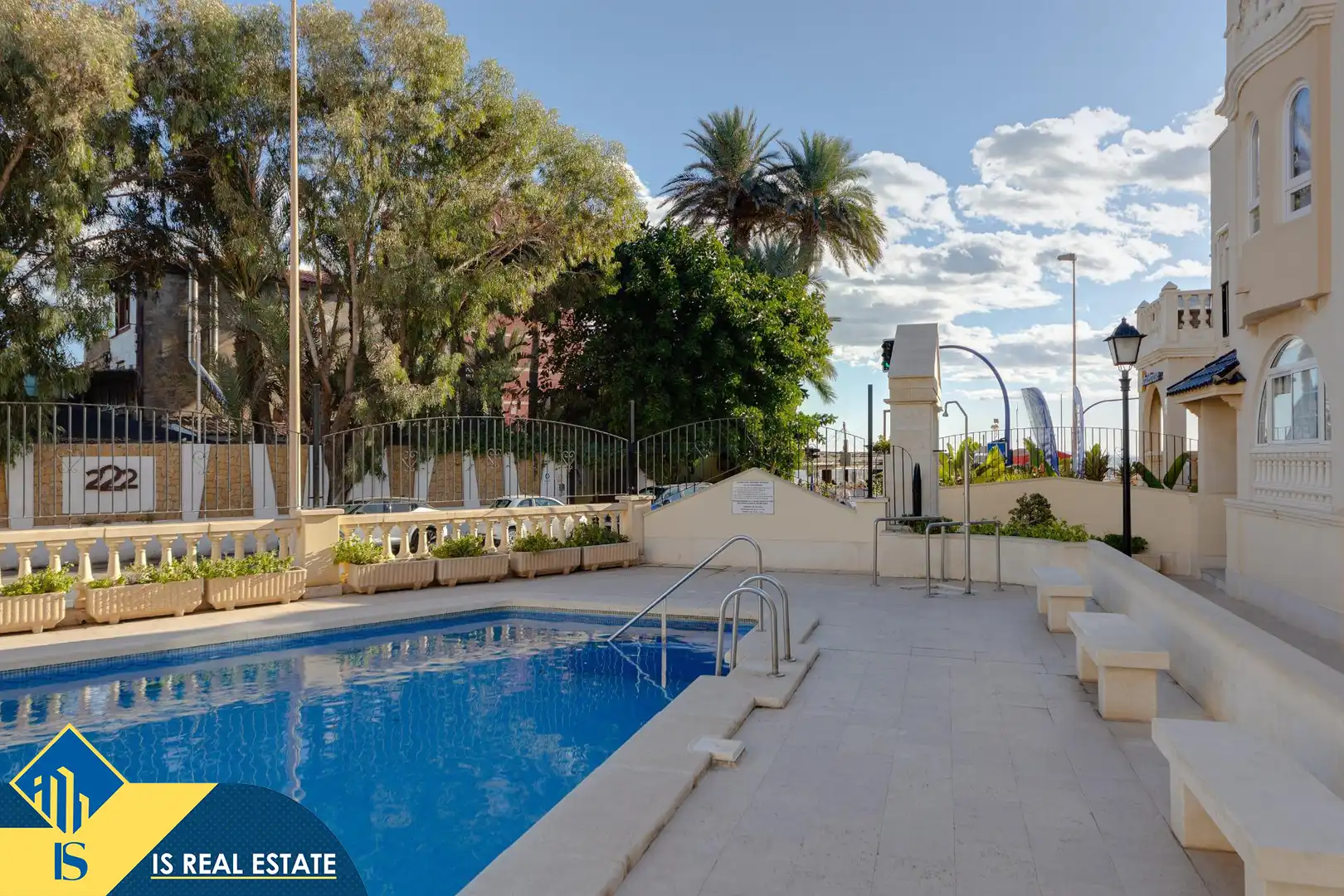 Apartamento con piscina en venta en Playa de los Locos, imagen 48