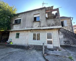 Exterior view of Single-family semi-detached for sale in Pontevedra Capital   with Private garden