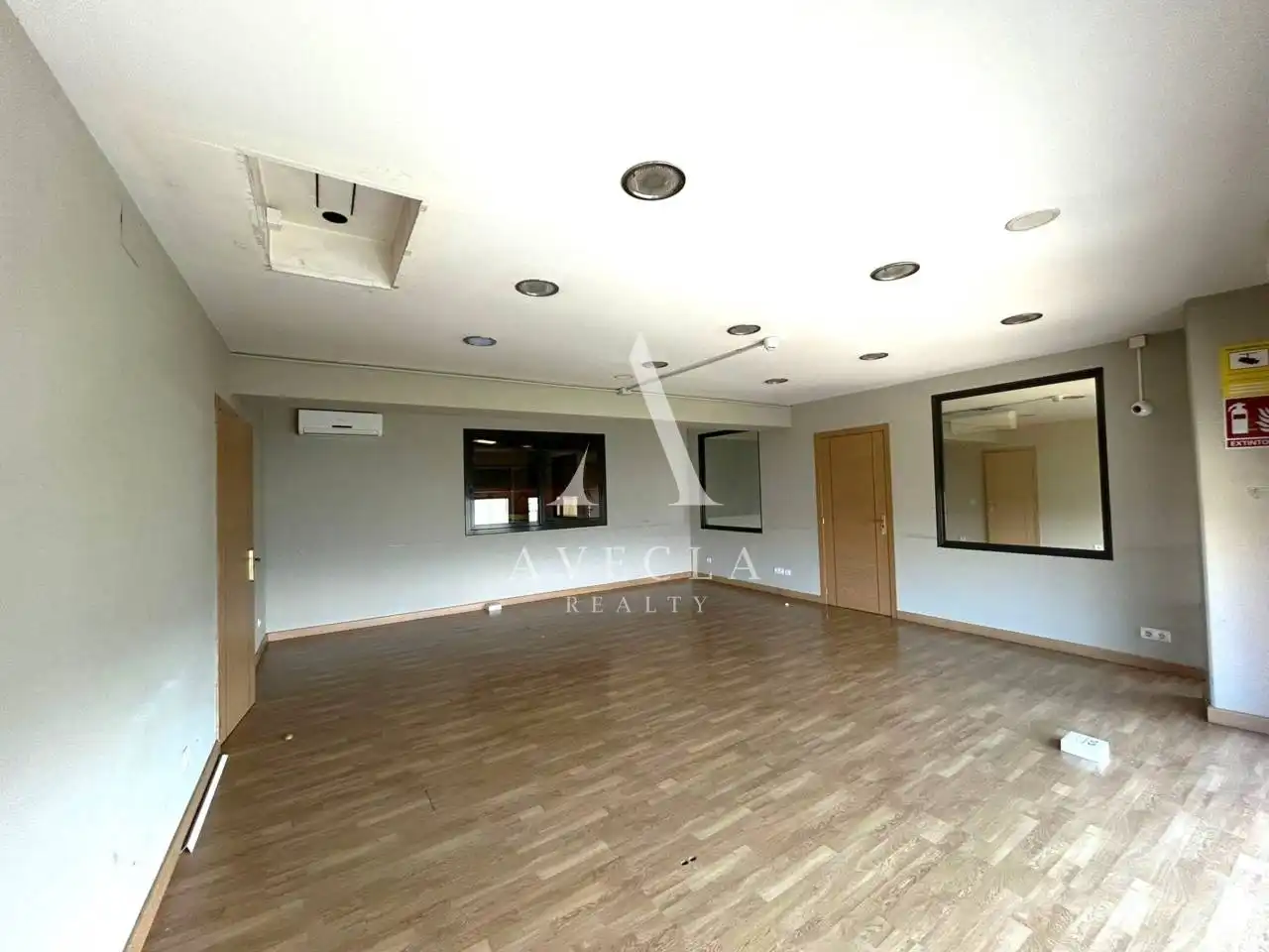 Nave industrial de alquiler en Ripollet