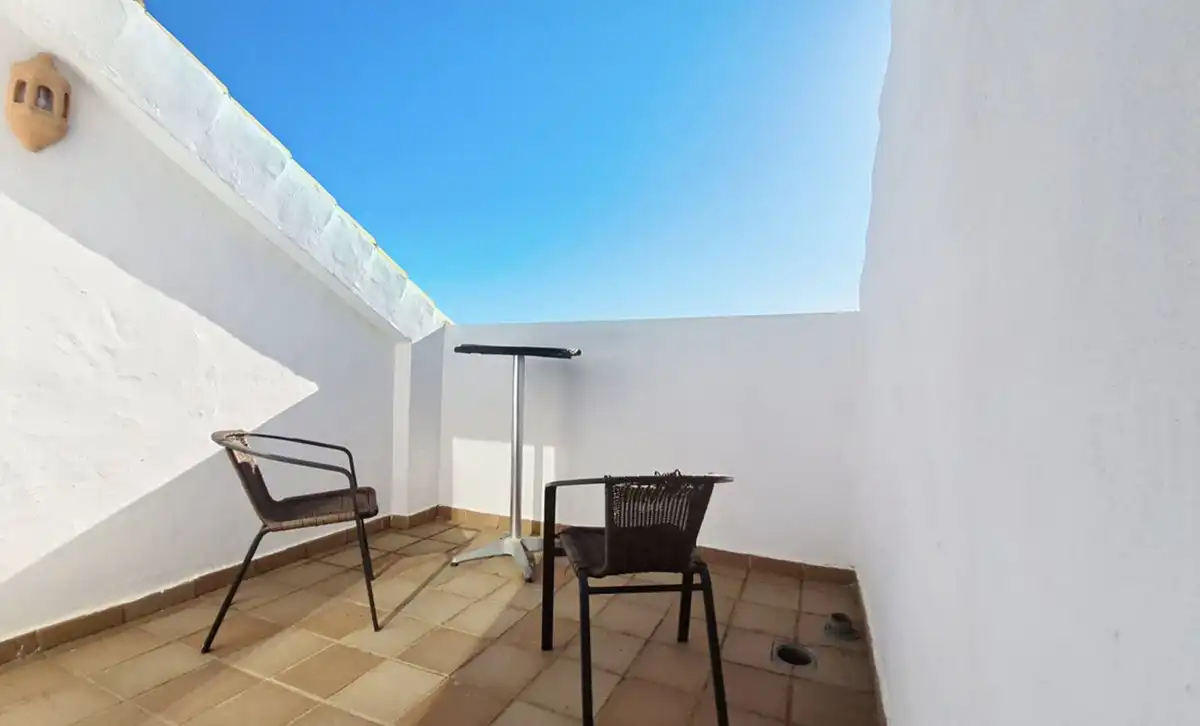 Terrasse von Maisonette zum Verkauf in Manilva mit Klimaanlage, Terrasse und Gemeinschaftspool