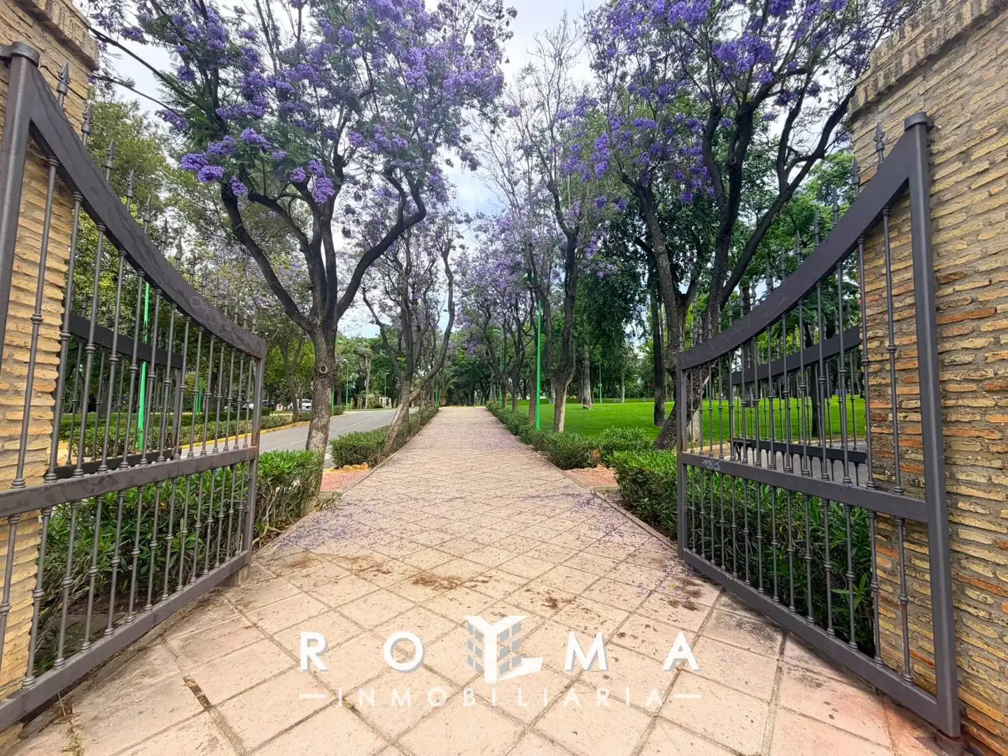 Vista exterior de Apartamento en venta en Dos Hermanas con Aire acondicionado, Calefacción y Terraza