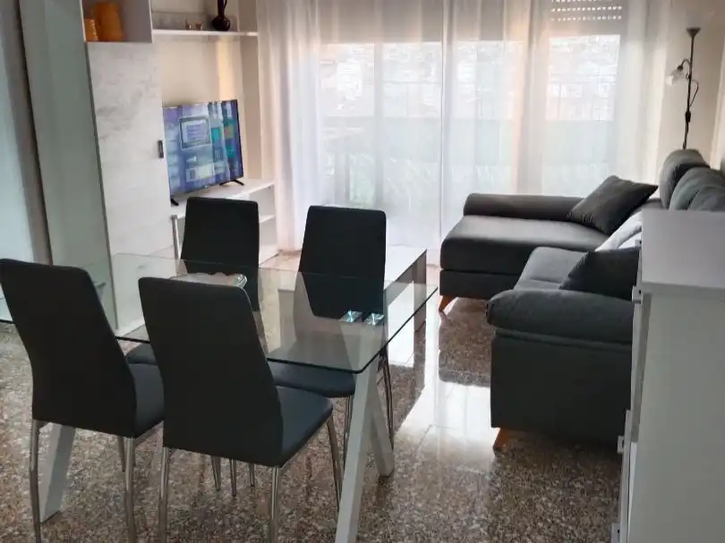 Wohnzimmer von Wohnung zur Miete in Centro  