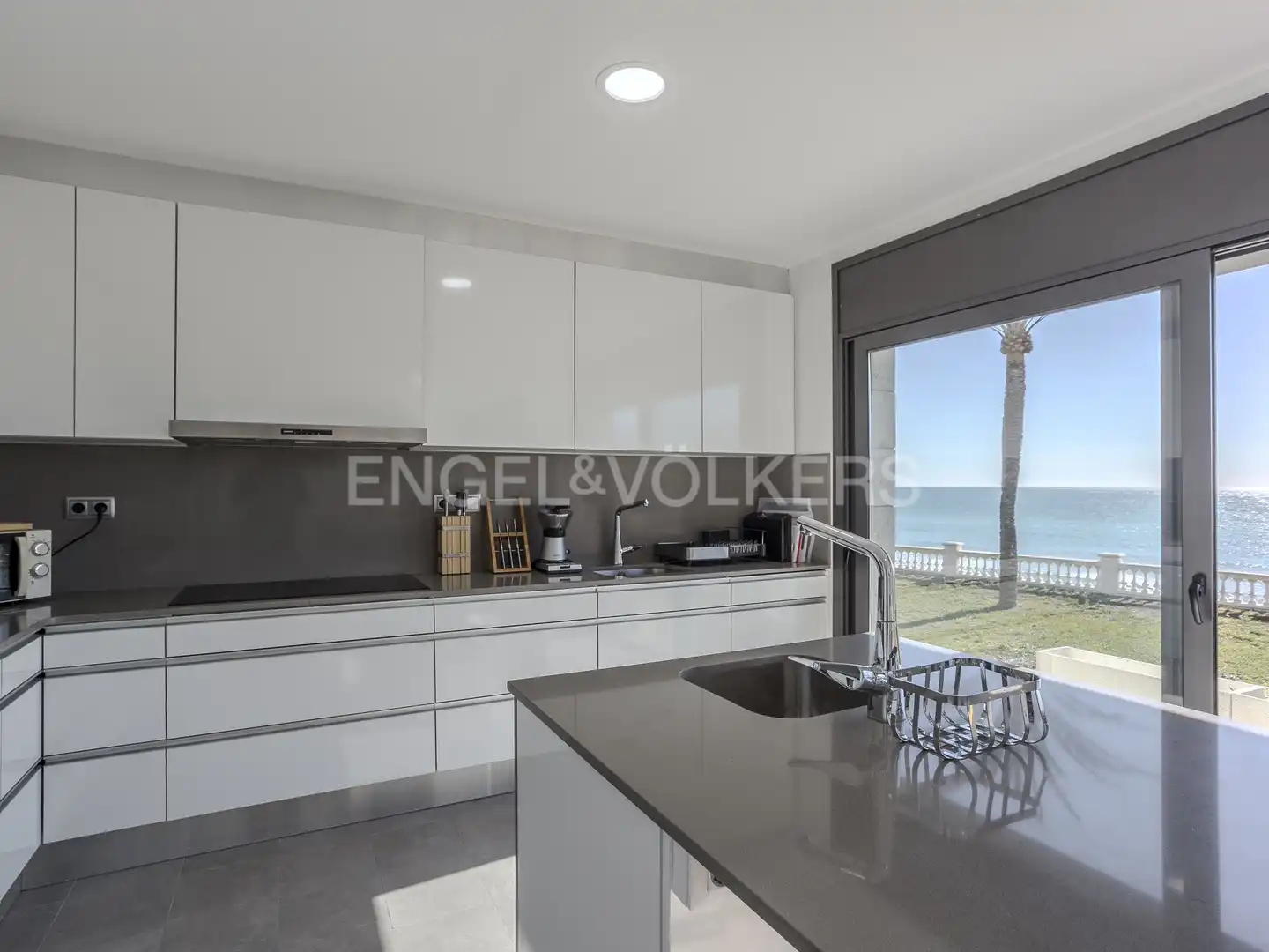 Kitchen of Houses for rent in Vilanova i la Geltrú  with Air Conditioner, Heating and Private garden