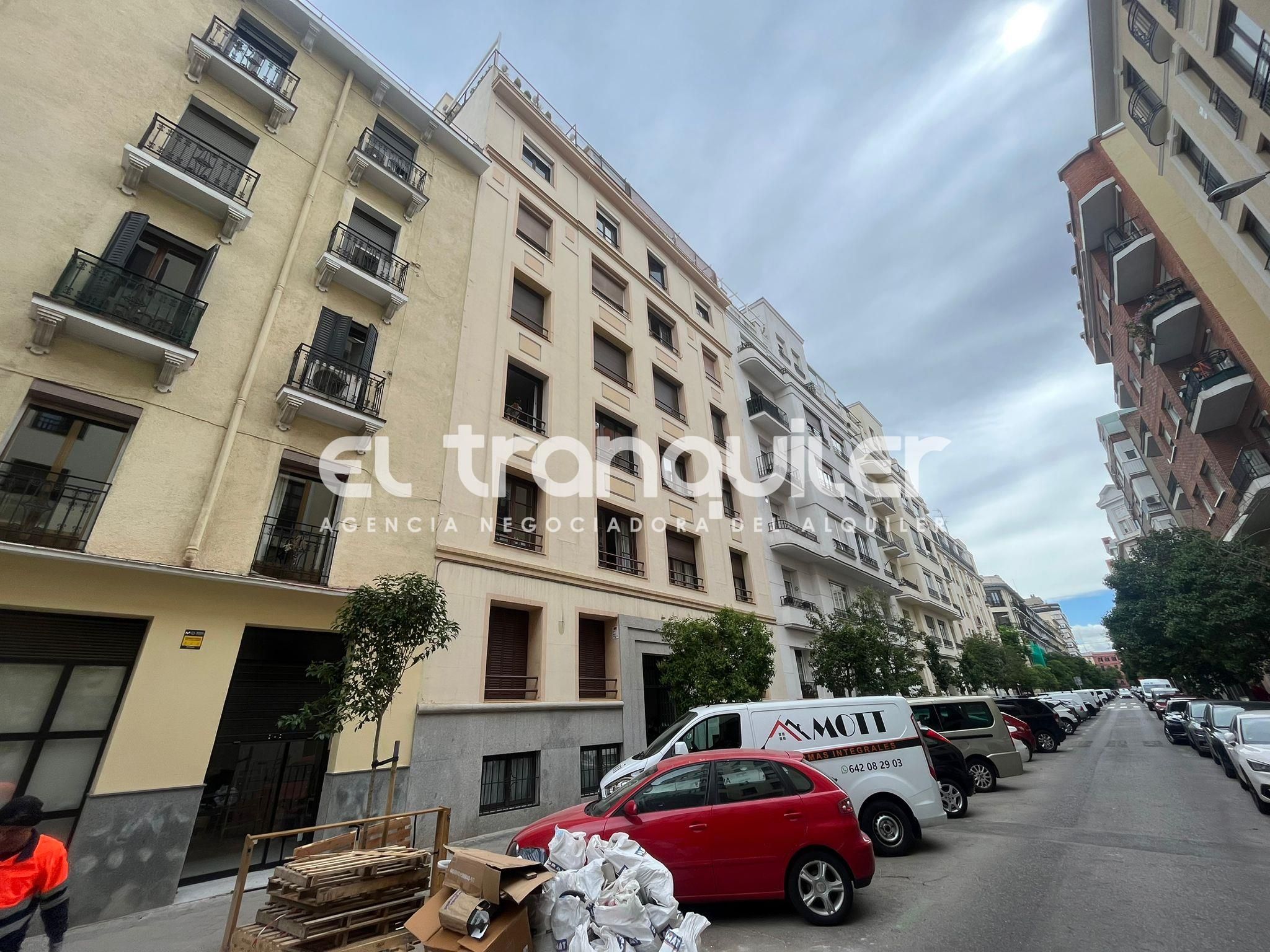 Exterior view of Flat to rent in  Madrid Capital  with Air Conditioner, Parquet flooring and Washing machine