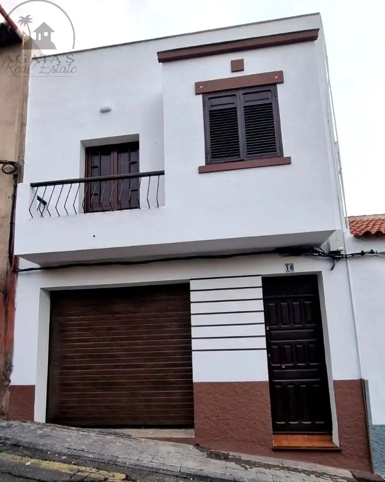 Vista exterior de Casa o xalet en venda en Icod de los Vinos