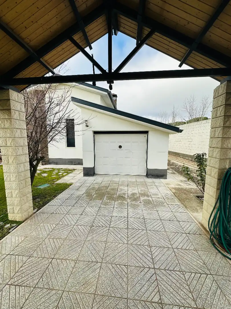 Vista exterior de Casa o chalet en venta en Mojados con Calefacción, Jardín privado y Terraza