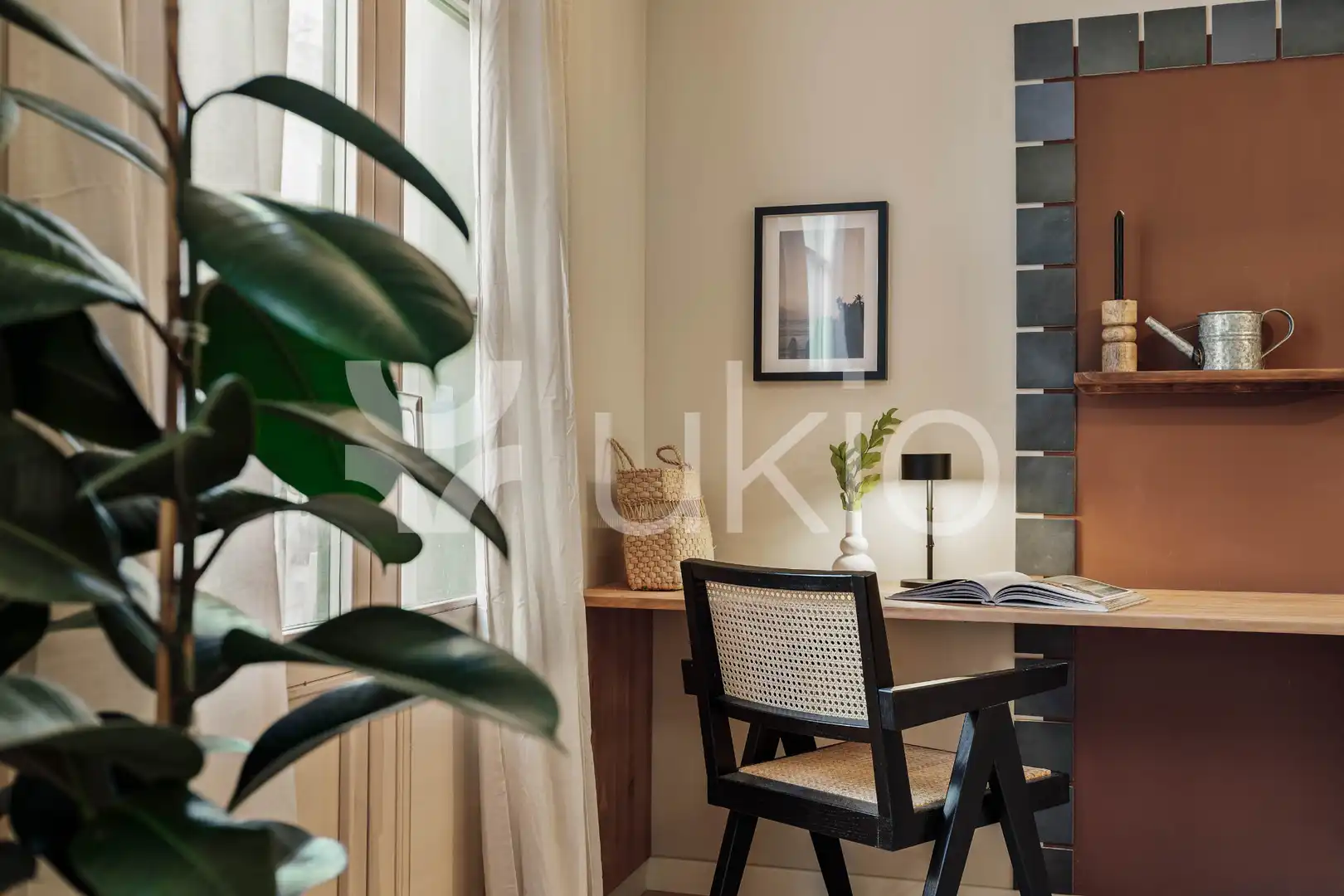 Dormitori de Apartament de lloguer en Barcelona amb Aire condicionat, Calefacció i Moblat