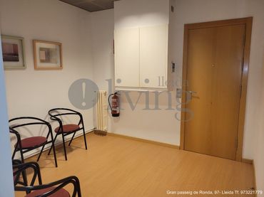 Oficina en venda a Carrer Teuleries