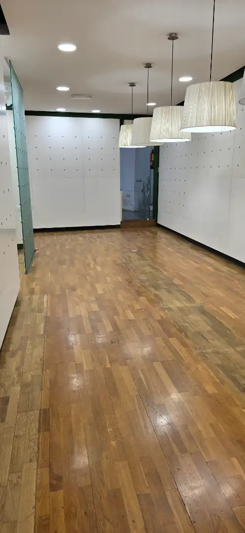 Local de alquiler en Terrassa con Parquet