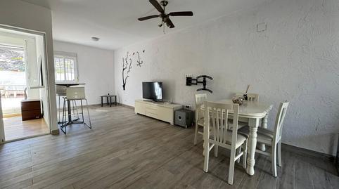 Foto 3 de Casa adosada en venda a Urbanizacion Pinomar, El Moncayo - El Pòrtic, Guardamar del Segura