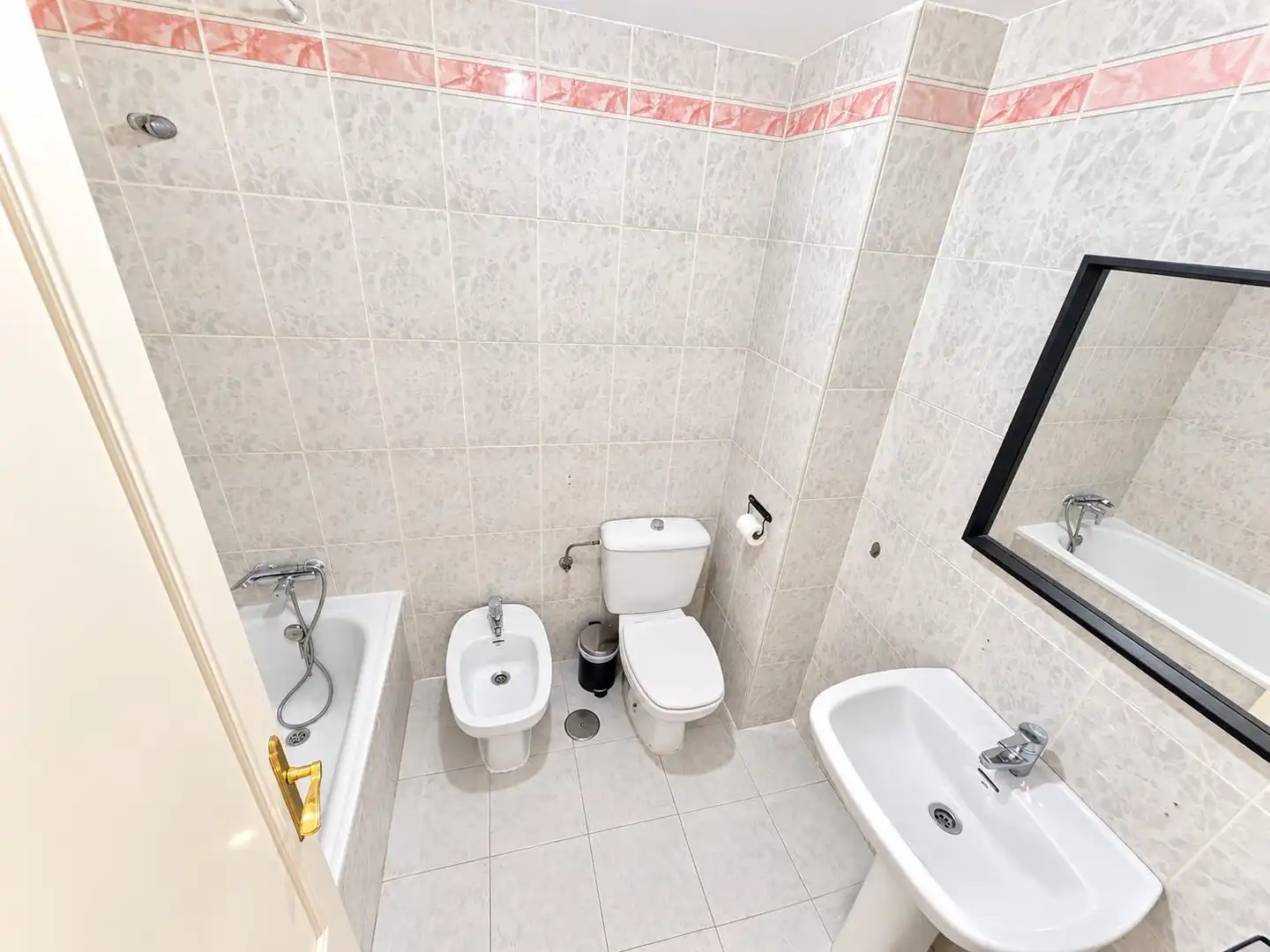 Baño de Piso de alquiler en Málaga con Amueblado y Balcón