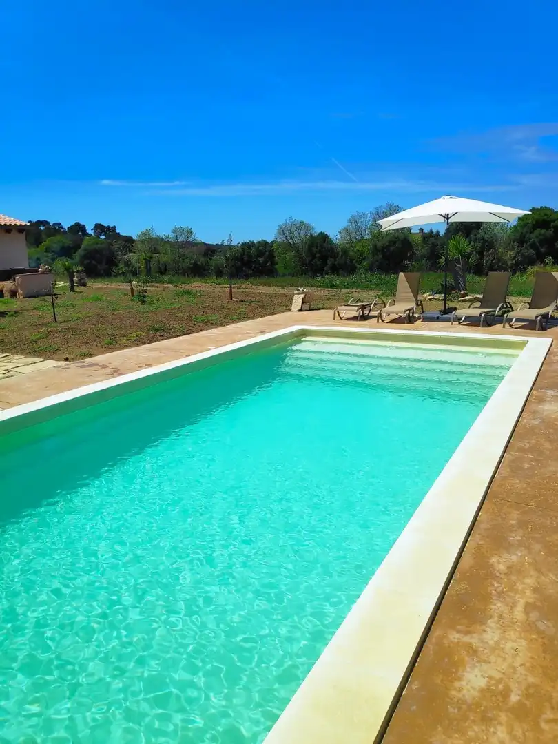 Schwimmbecken von Country house zum Verkauf in Muro mit Klimaanlage, Heizung und Privatgarten