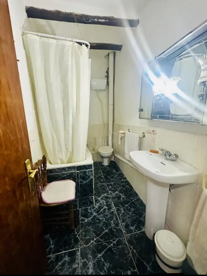 Bathroom of Houses for sale in Benafer