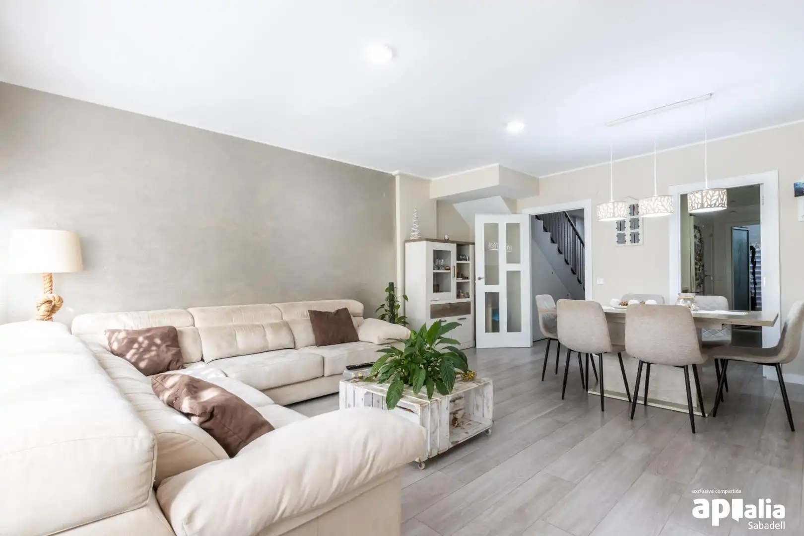 Sala d'estar de Dúplex en venda en Sabadell