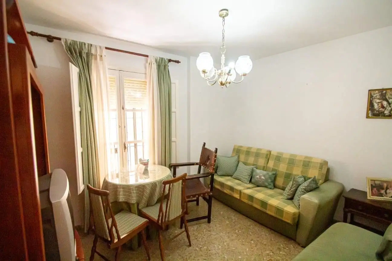 Sala d'estar de Pis en venda en Sevilla amb Aire condicionat i Balcó
