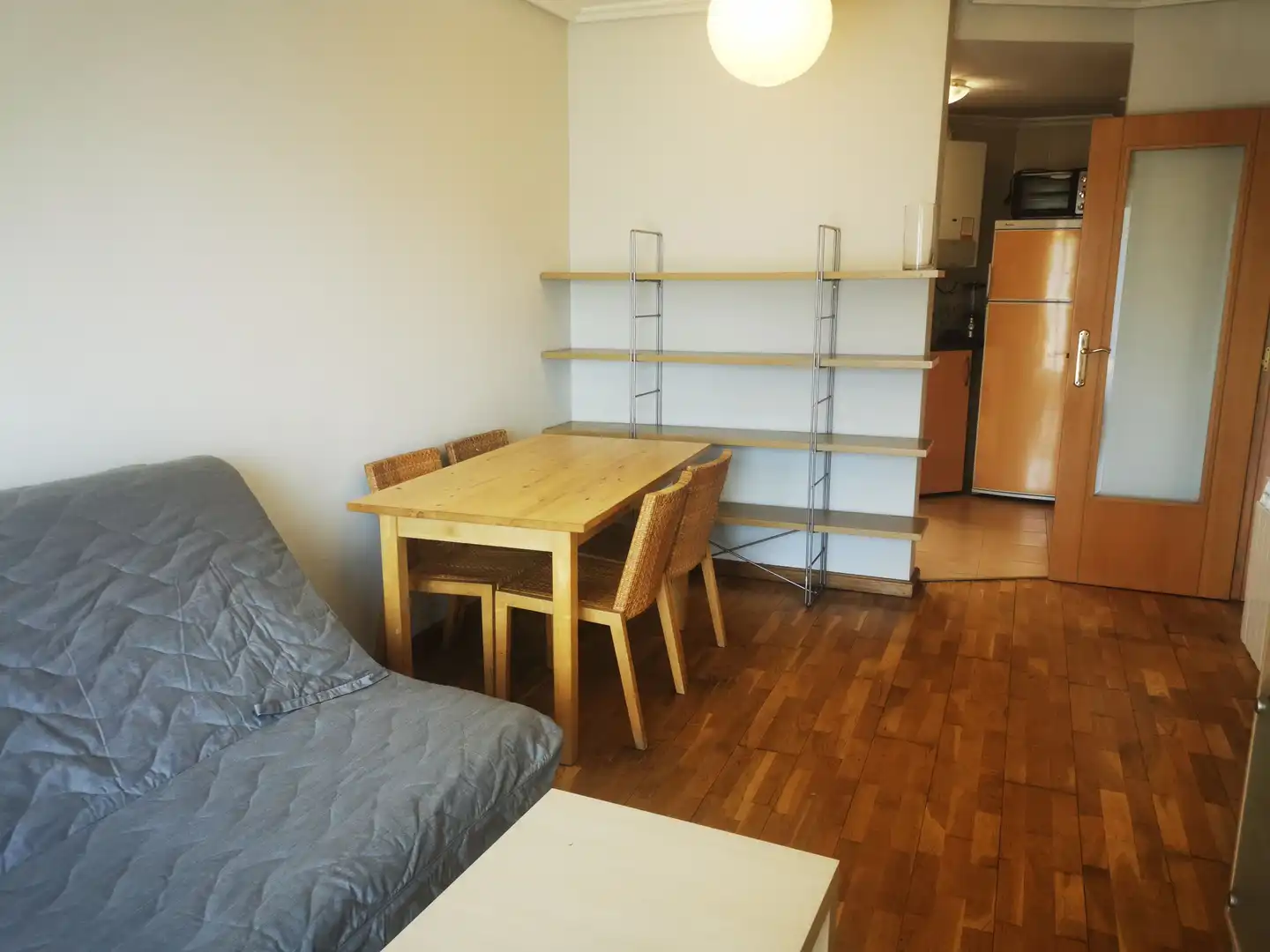Sala de estar de Apartamento de alquiler en Salamanca con Calefacción, Parquet y Amueblado