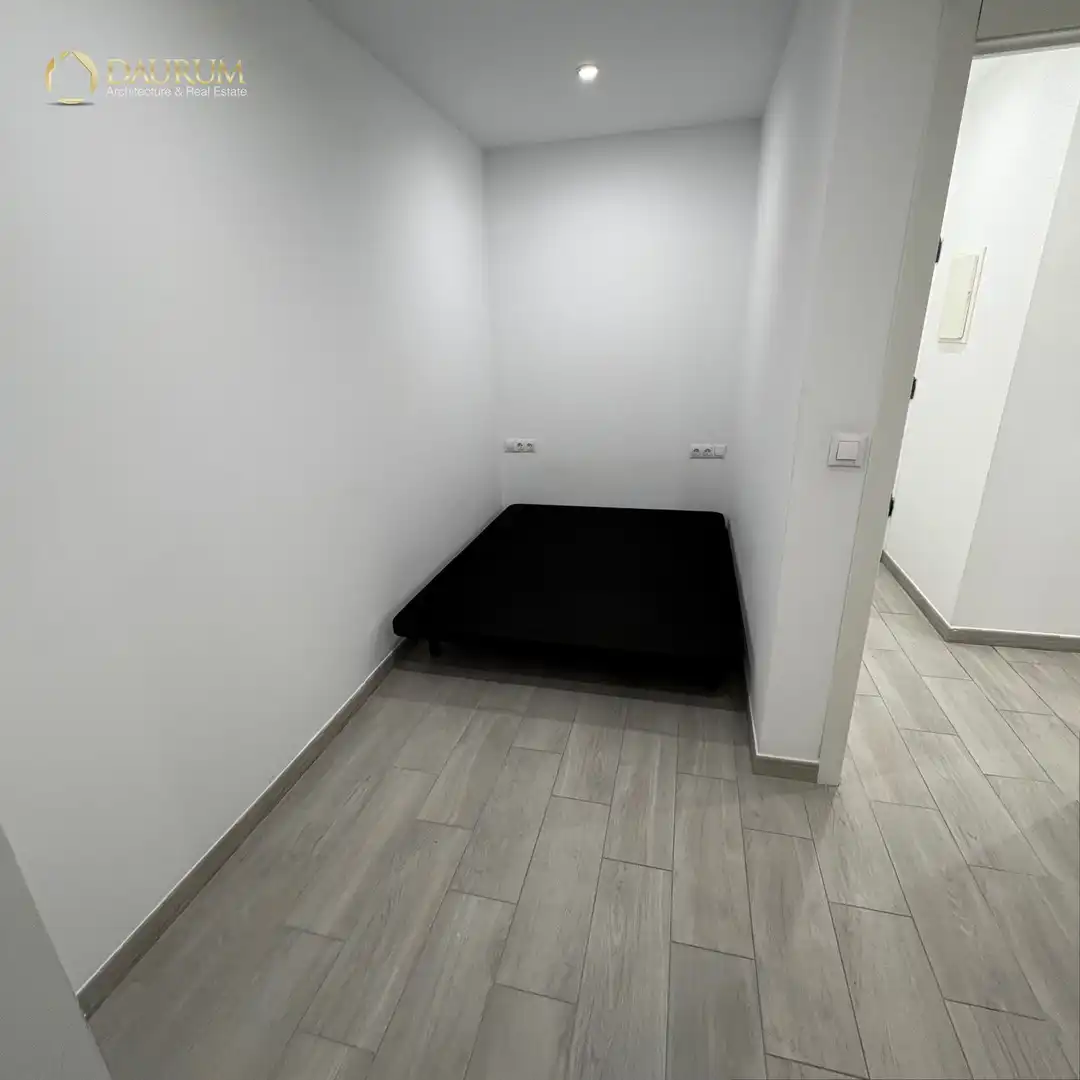 Habitación de Piso en venta en Coslada con Calefacción y Amueblado