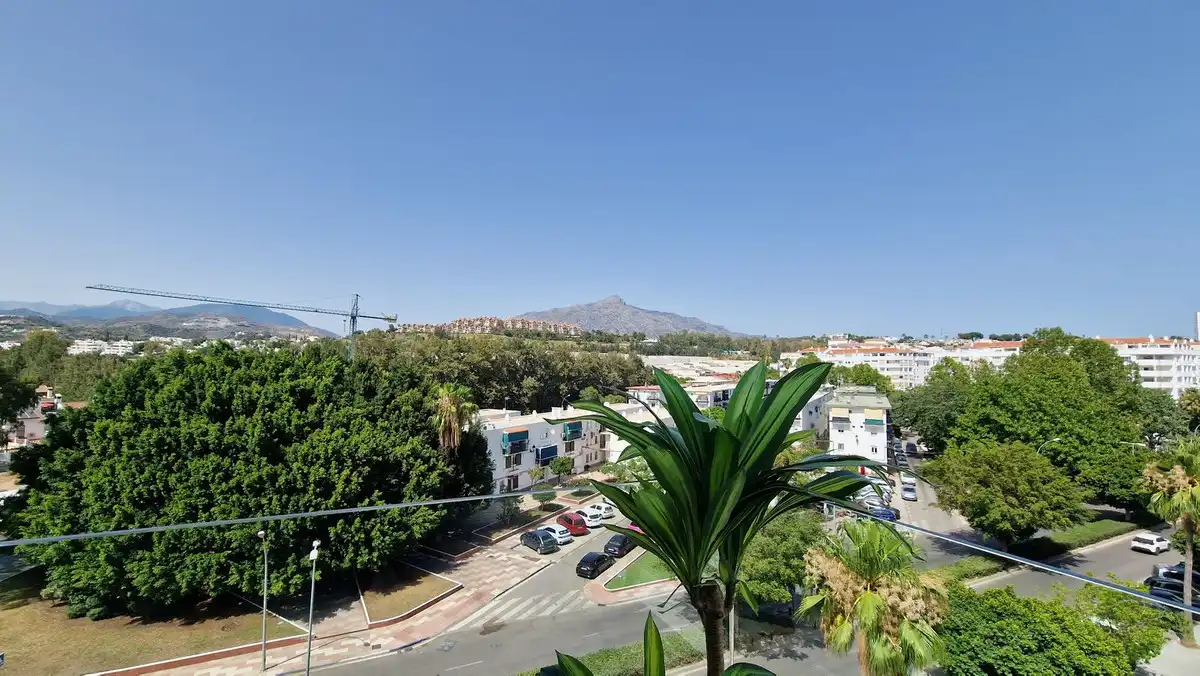 Piso con ascensor en venta en Nueva Andalucía, imagen 8
