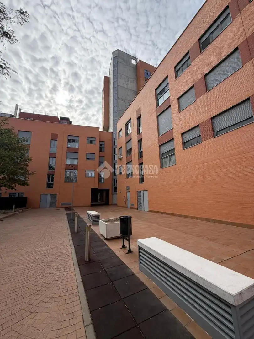 Vista exterior de Pis en venda en Universidad - Hospital