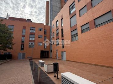 Appartamento con piscina in vendita a Universidad - Hospital