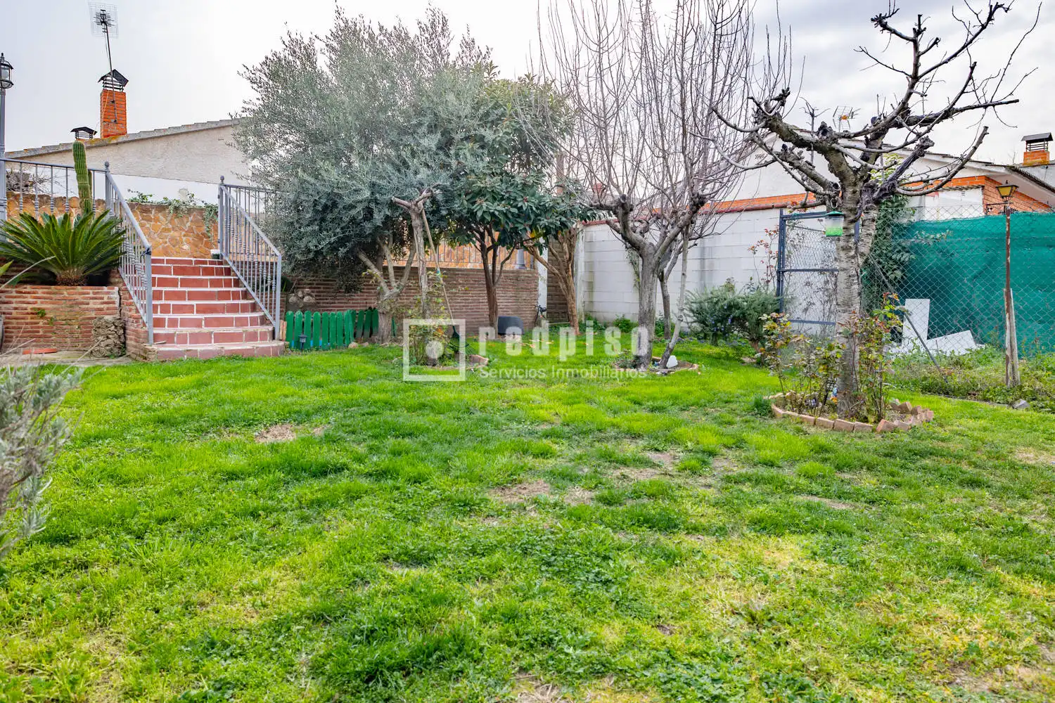 Jardí de Casa o xalet en venda en Casarrubios del Monte amb Calefacció, Jardí privat i Terrassa