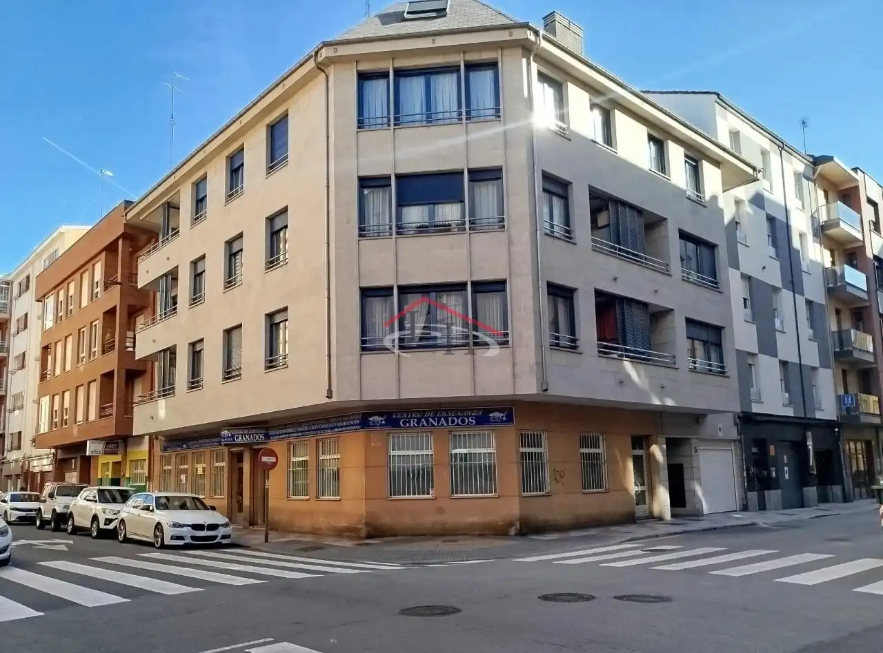 Local comercial en venda a LOPE DE FENAR