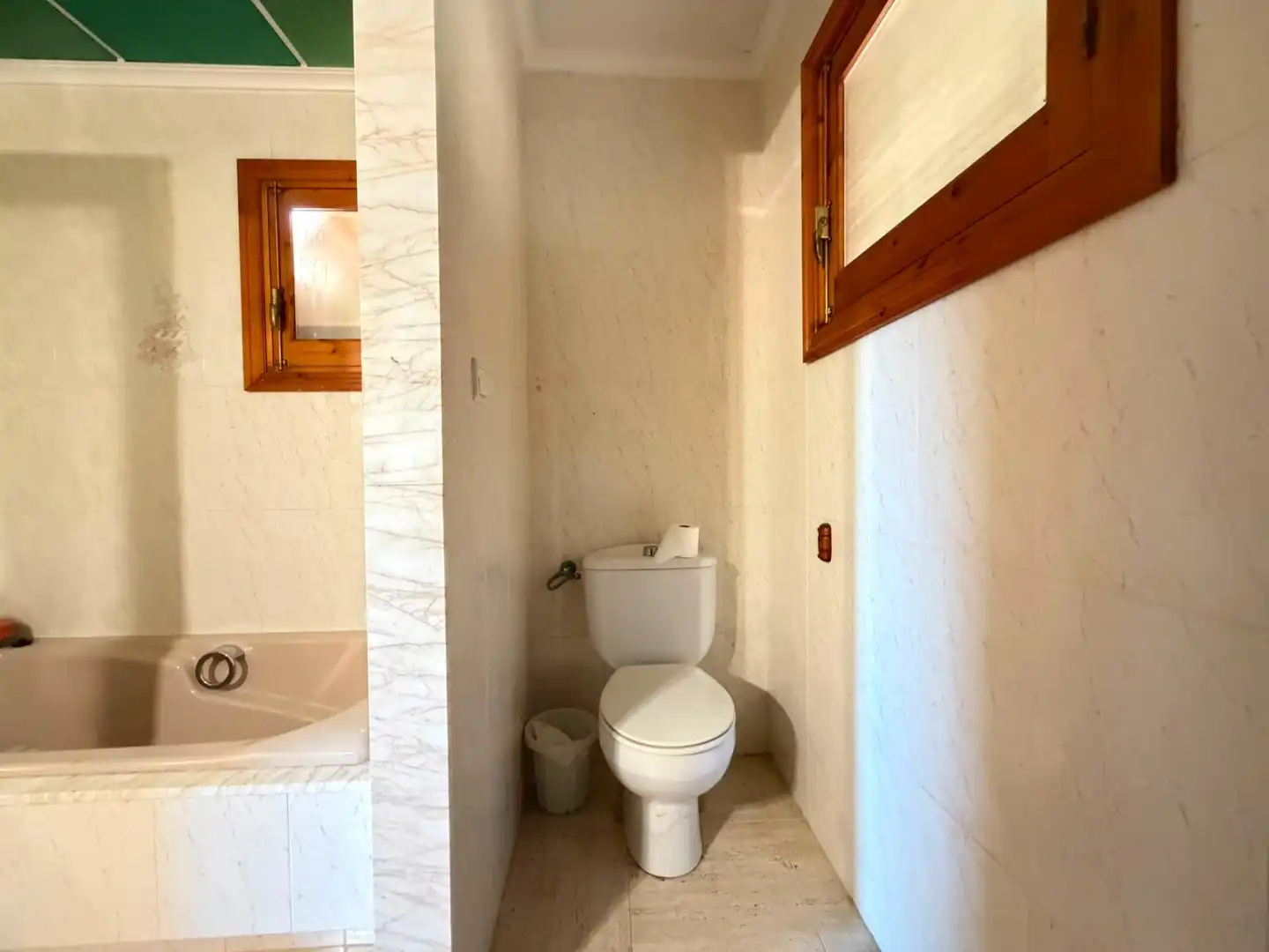 Bany de Casa o xalet en venda en Mutxamel amb Terrassa i Piscina