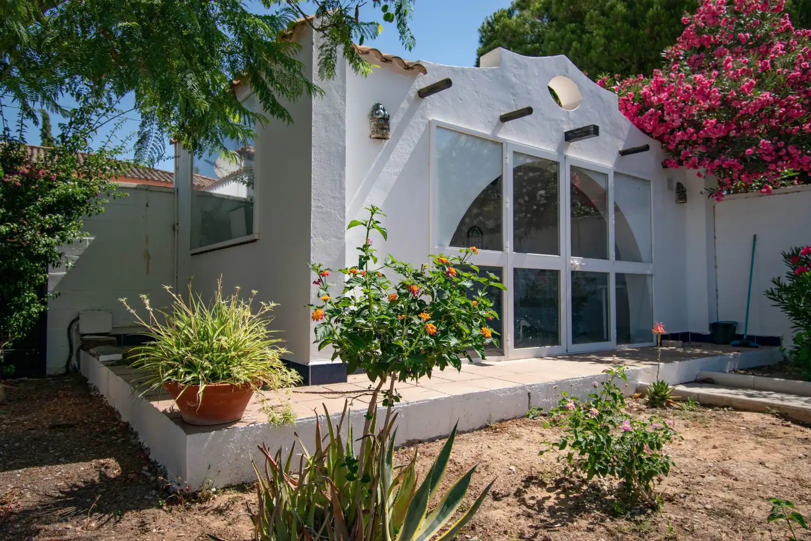 Vista exterior de Casa o xalet en venda en Chiclana de la Frontera