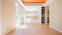 Living room of Flat for sale in  Barcelona Capital  with Air Conditioner, Heating and Oven