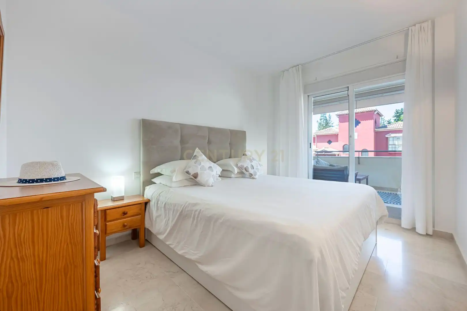 Bedroom of Apartments for sale in Marbella  with Air Conditioner, Swimming Pool and Washing machine