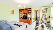Sala d'estar de Pis en venda en Majadahonda amb Aire condicionat i Terrassa