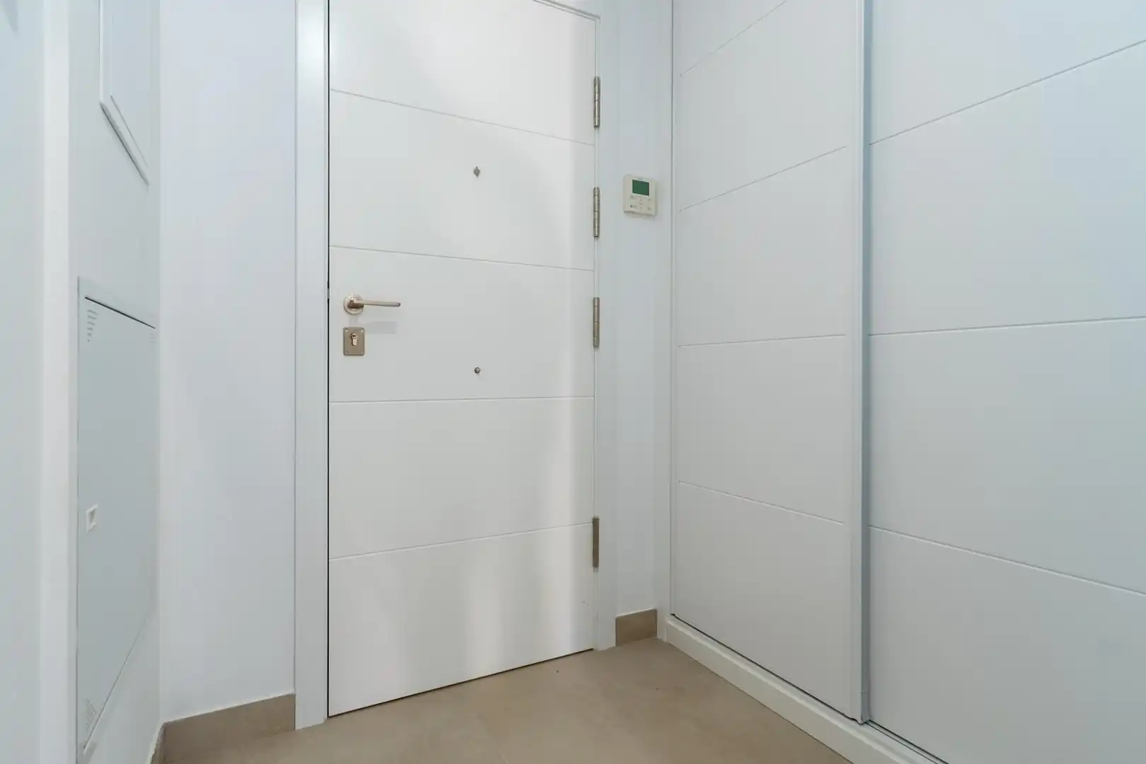 Apartamento con piscina en venta en La Carihuela - Los Nidos, imagen 13