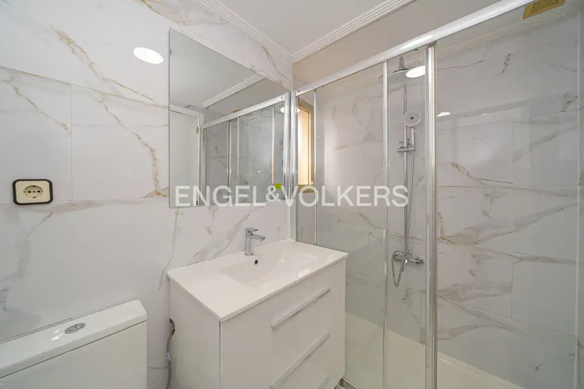 Wohnung zur Miete in Avenida de la Armada Española, 5, Playa Poniente