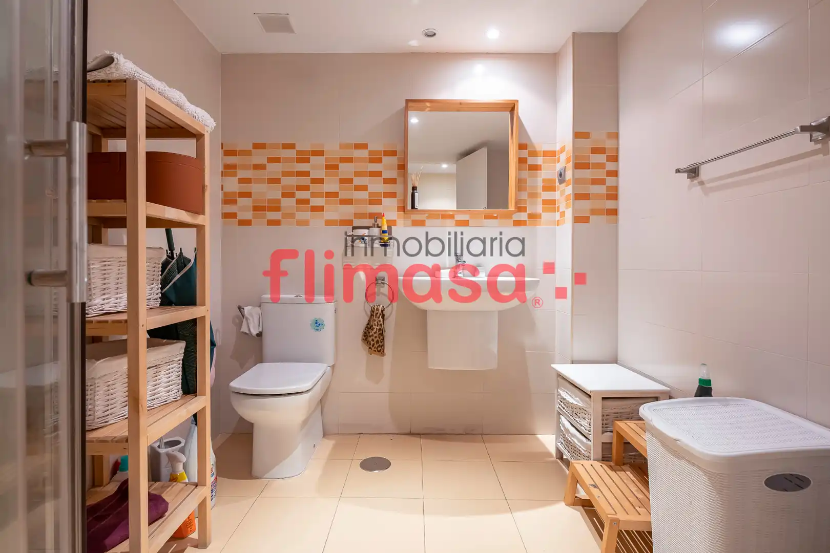 Bathroom of Detached homes for sale in Villaviciosa de Odón  with Air Conditioner, Heating and Terrace