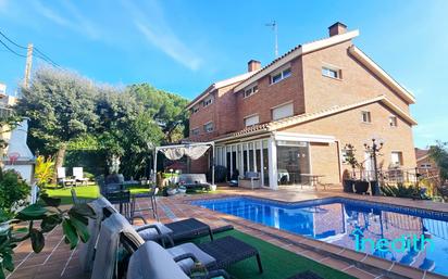 Garden of Single-family semi-detached for sale in Castelldefels  with Air Conditioner, Heating and Private garden