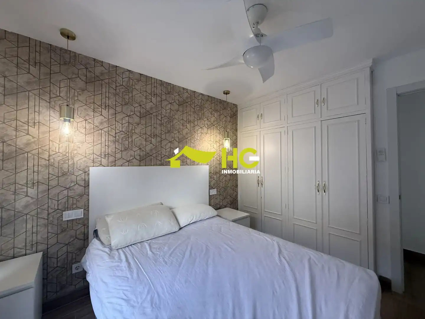 Habitación de Piso de alquiler en Alcorcón con Aire acondicionado, Calefacción y Amueblado