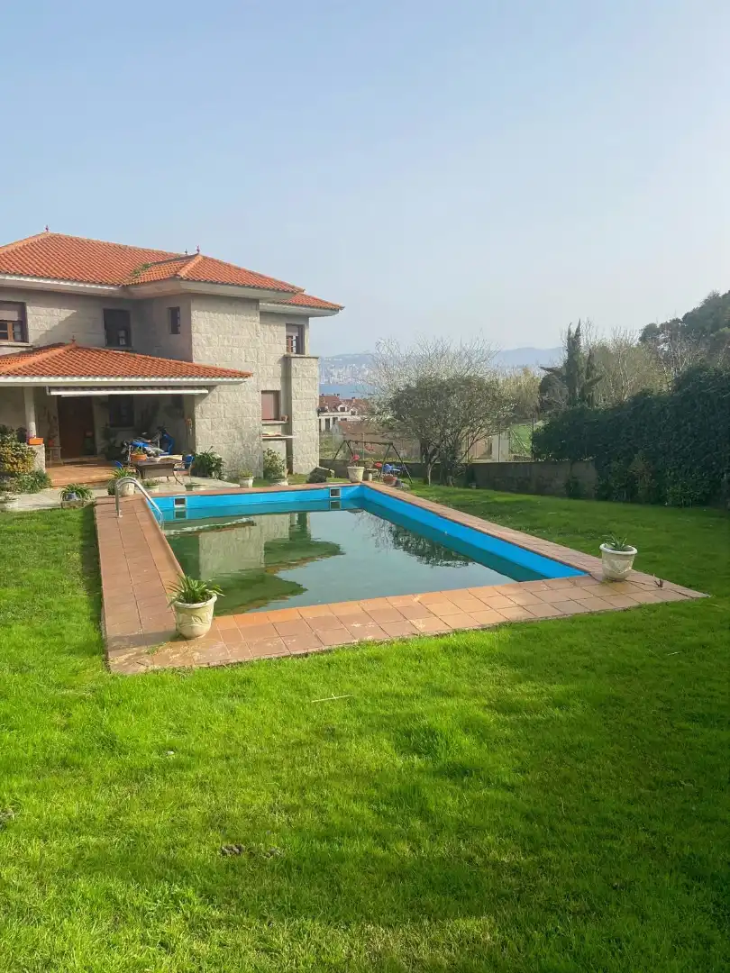 Piscina de Casa o xalet en venda en Moaña amb Moblat