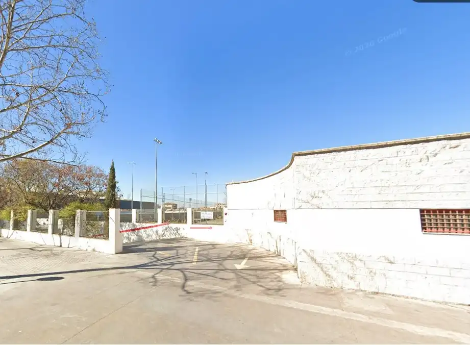 Aparcament de Edifici en venda en Granada