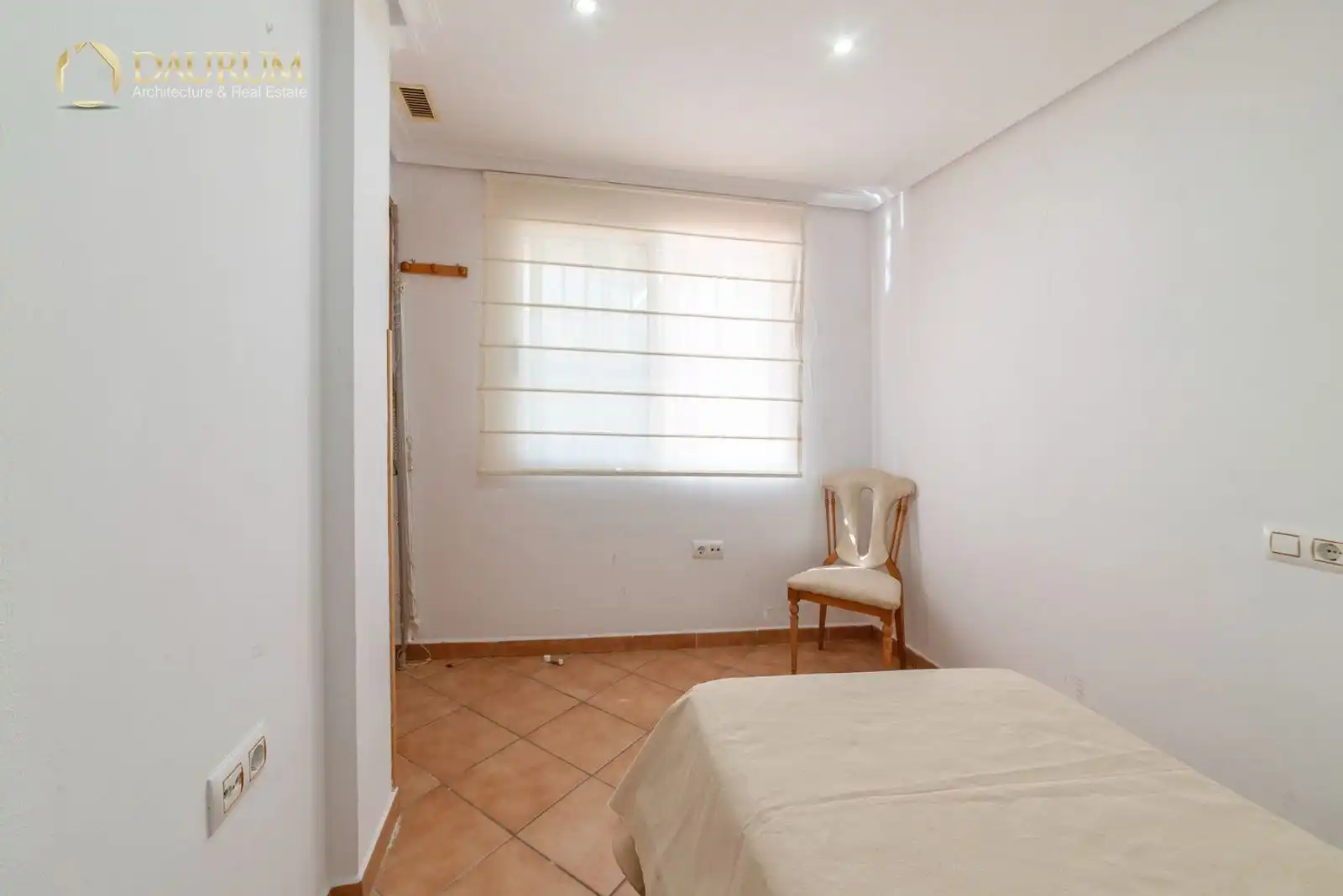 Schlafzimmer von Wohnung zum Verkauf in Almonte mit Klimaanlage, Heizung und Terrasse