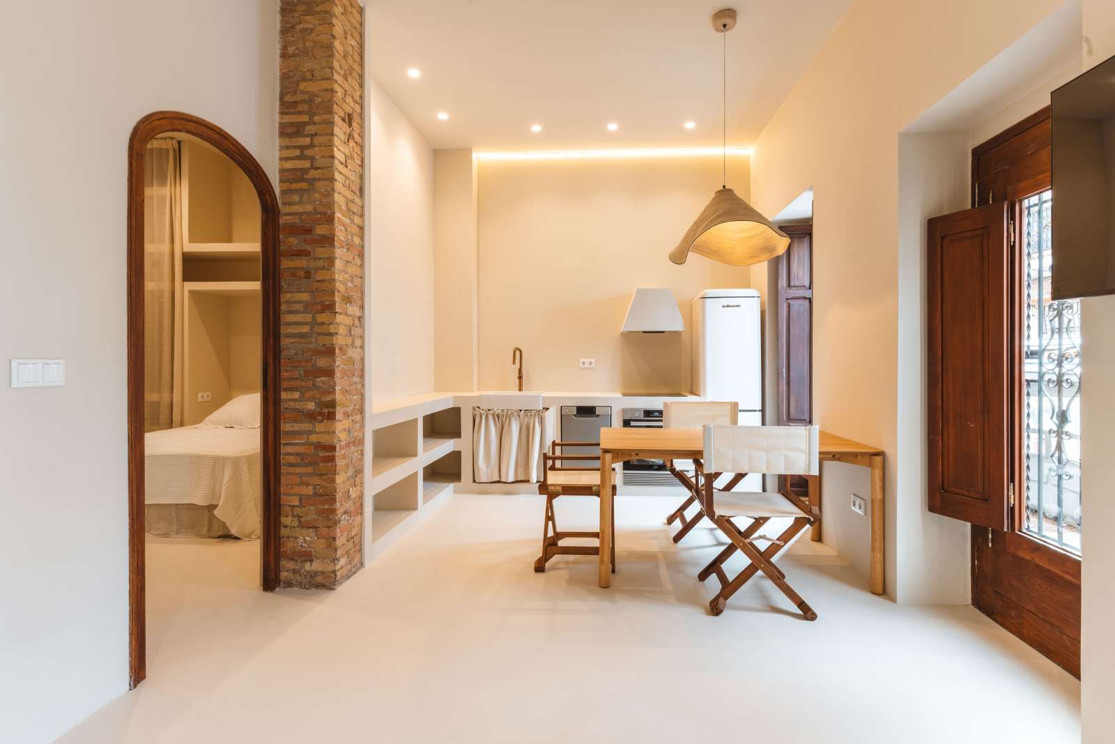 Cuina de Apartament per a compartir en  Valencia Capital amb Aire condicionat i Terrassa