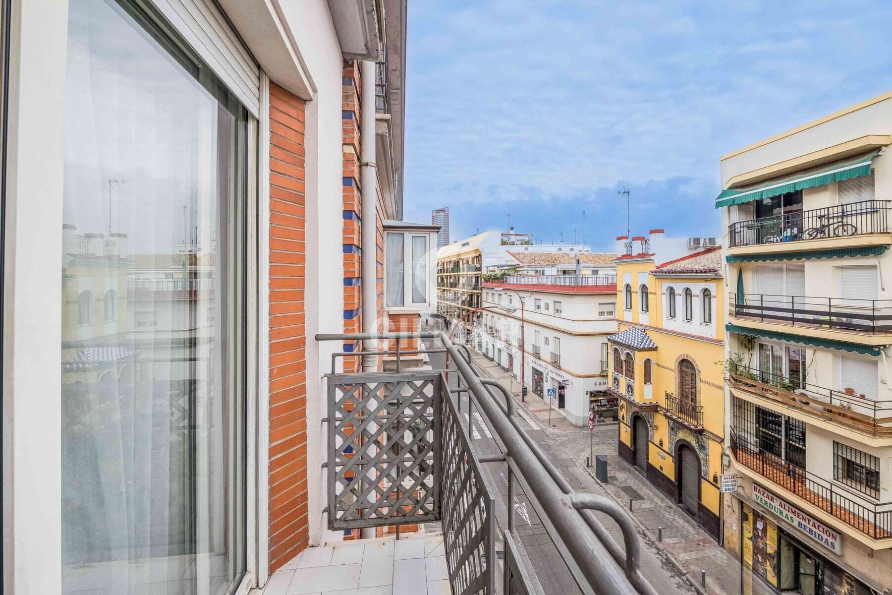 Exterior view of Flat for sale in  Sevilla Capital  with Heating, Storage room and Furnished