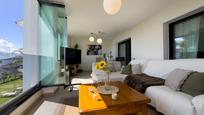 Living room of Apartment for sale in Estepona  with Terrace, Swimming Pool and Community pool